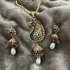 Elegant Gold and Blue Peacock Jewelry Set